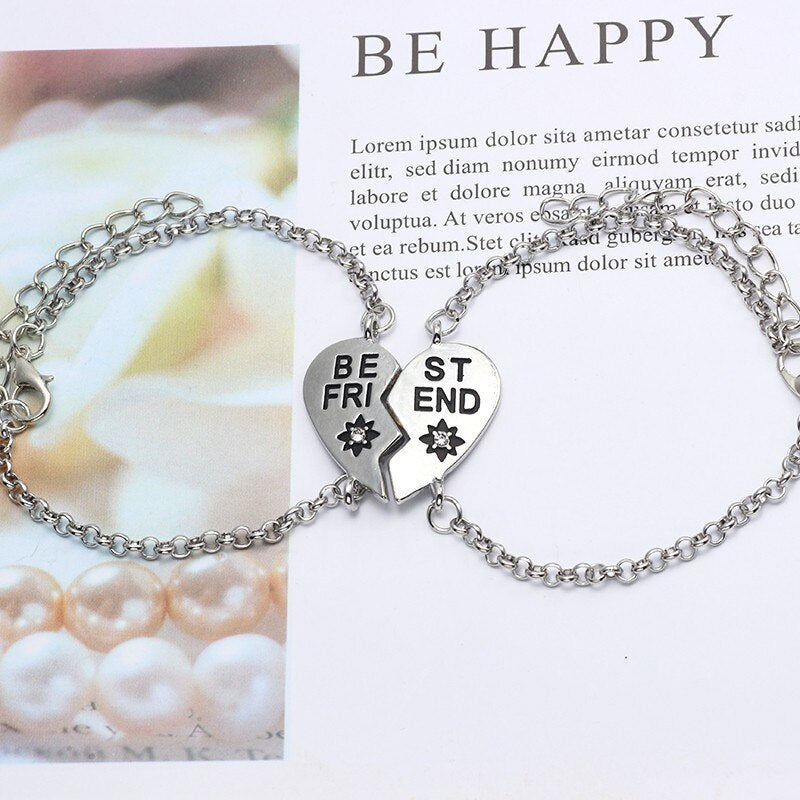 Silver alloy heart-shaped English letters best friends bracelets with star detail and split design