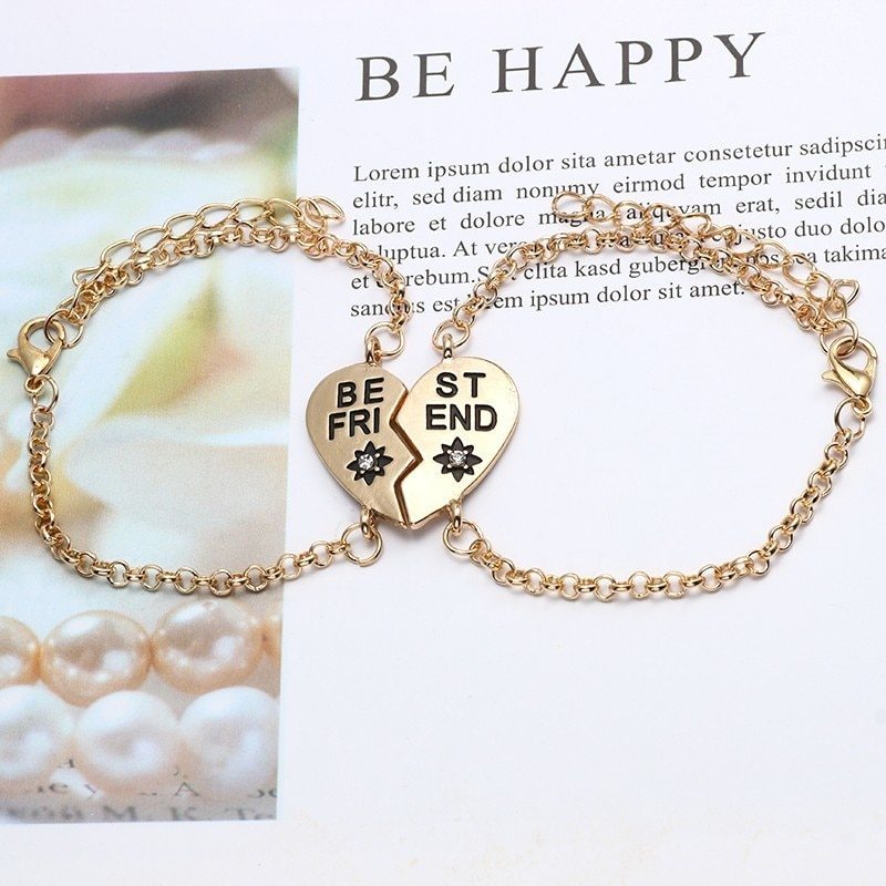 Gold heart-shaped English Letters Best Friends bracelet set with chain links and black gemstone detail