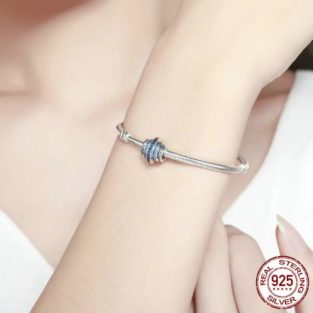 Gradual Change Round Wheel Charm Bracelet. - Jewelryagile 